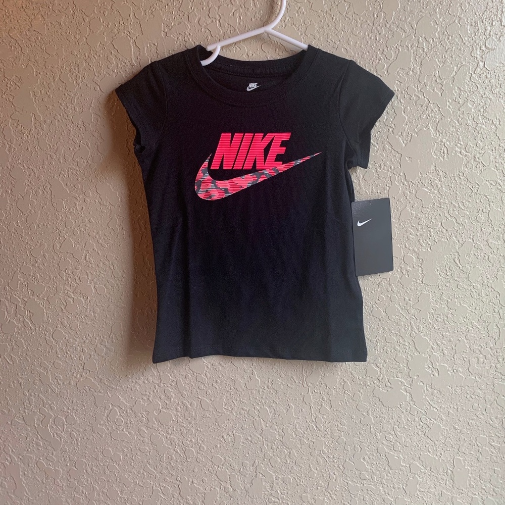 Black and Pink Girls 3T Nike Shirt